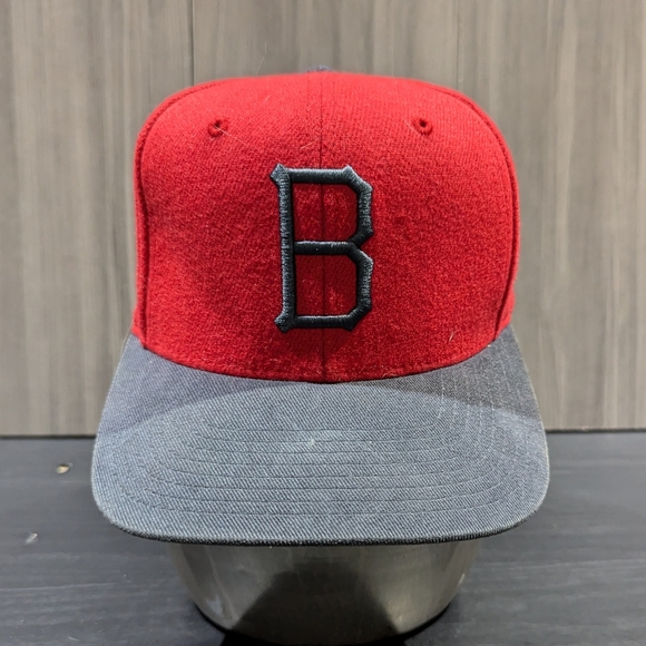 Burton Red and Gray Cap - Picture 1 of 3